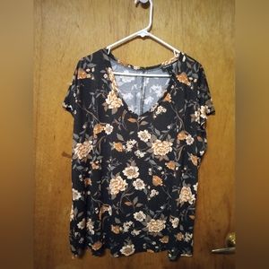 Torrid Size 2 Plus Size 2X Scoop-V-Neck Cap Sleeve Pink Floral Top